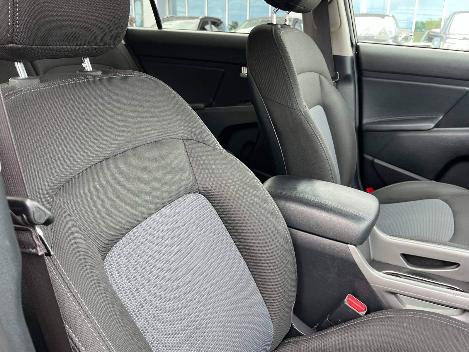Used 2016 Kia Sportage LX FWD image 24