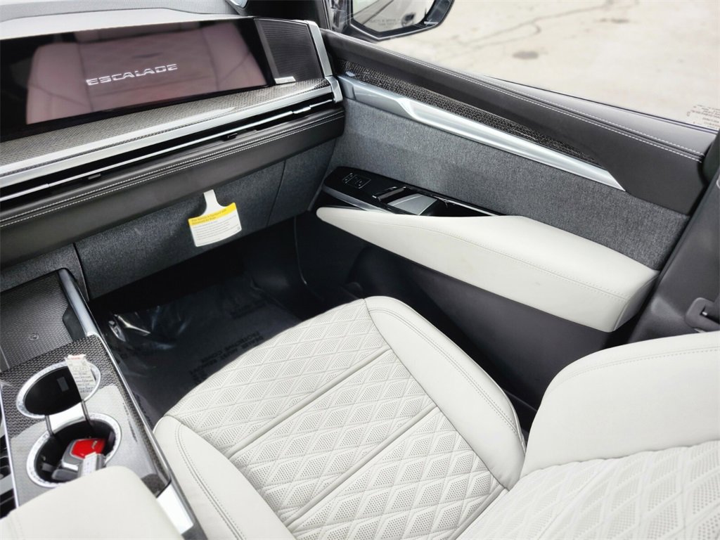 Certified 2025 Cadillac Escalade V image 13