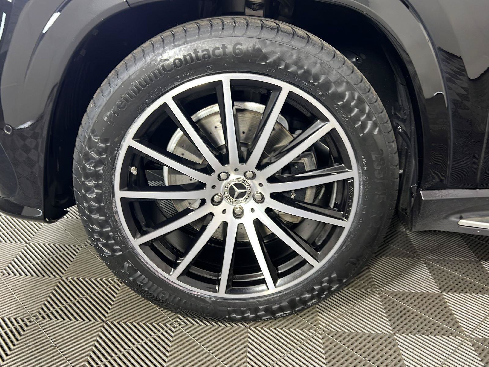 Used 2024 Mercedes-Benz GLS 580 4MATIC image 14