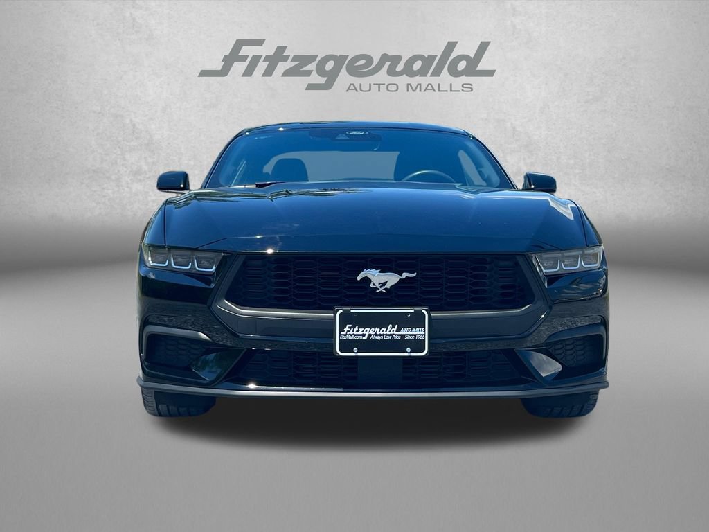 Used 2024 Ford Mustang Coupe RWD image 6