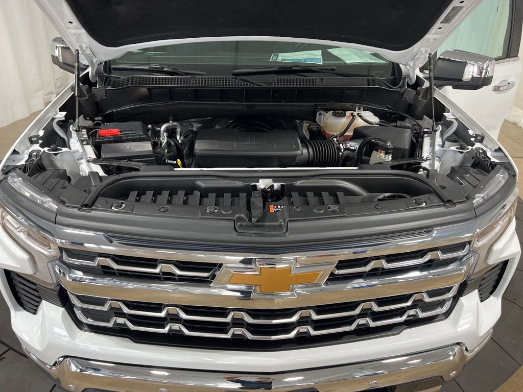 Certified 2024 Chevrolet Silverado 1500 LTZ AWD/4WD image 43