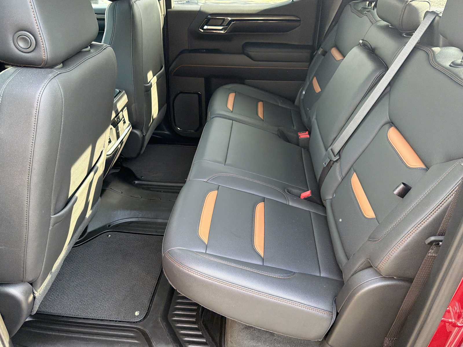 Used 2024 GMC Sierra 1500 AT4 w/ Technology Package AWD/4WD image 21