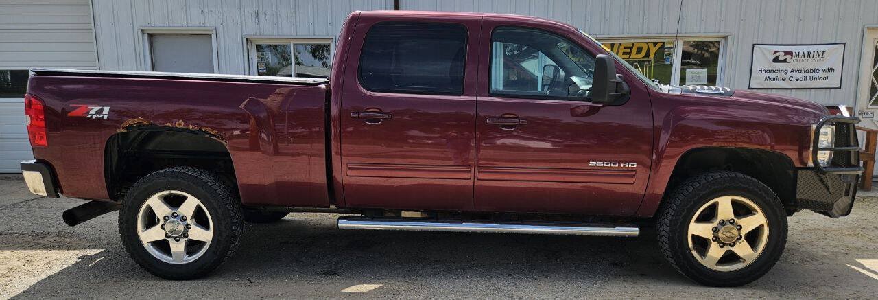 Used 2014 Chevrolet Silverado 2500 LTZ w/ LTZ Plus Package AWD/4WD image 3