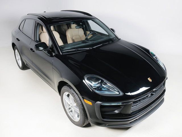 Certified 2023 Porsche Macan 2.0L I4 Turbocharged image 32