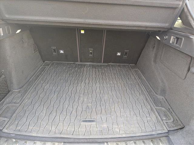 Used 2020 Jaguar F-PACE Premium image 6