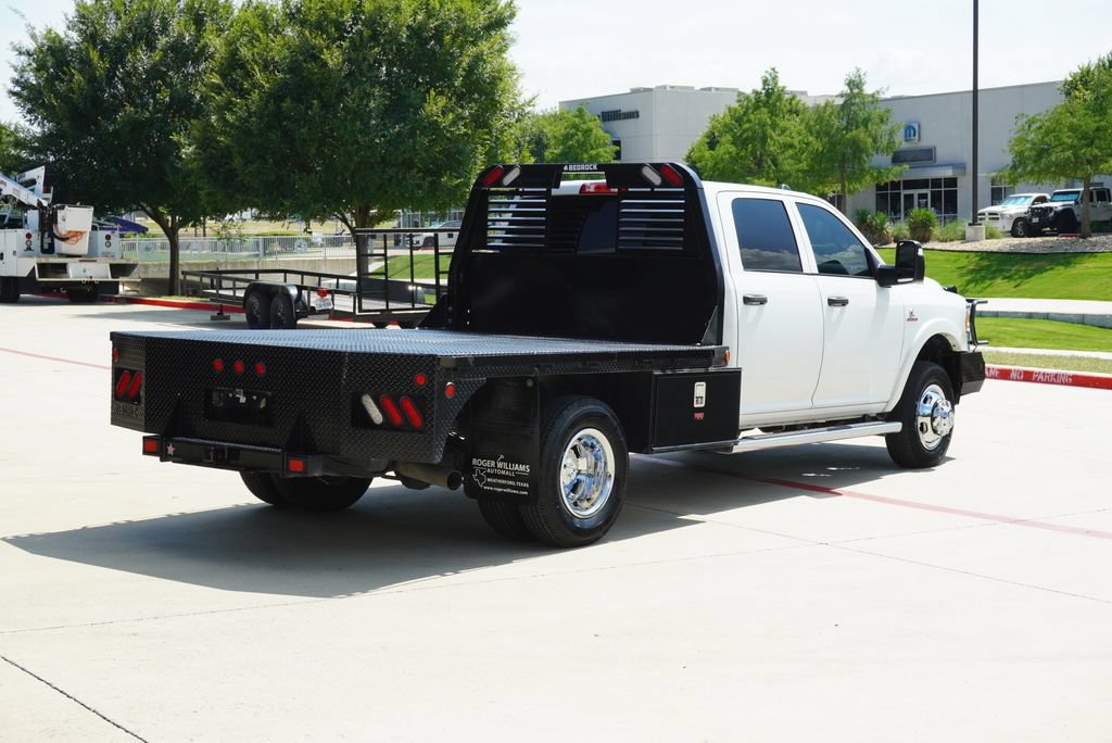 Used 2024 RAM 3500 Tradesman w/ Chrome Appearance Group AWD/4WD image 5