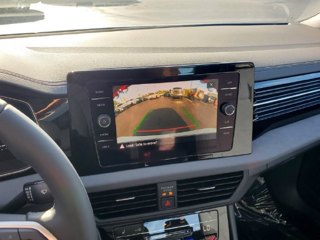 New 2027 Volkswagen Jetta SE FWD image 23