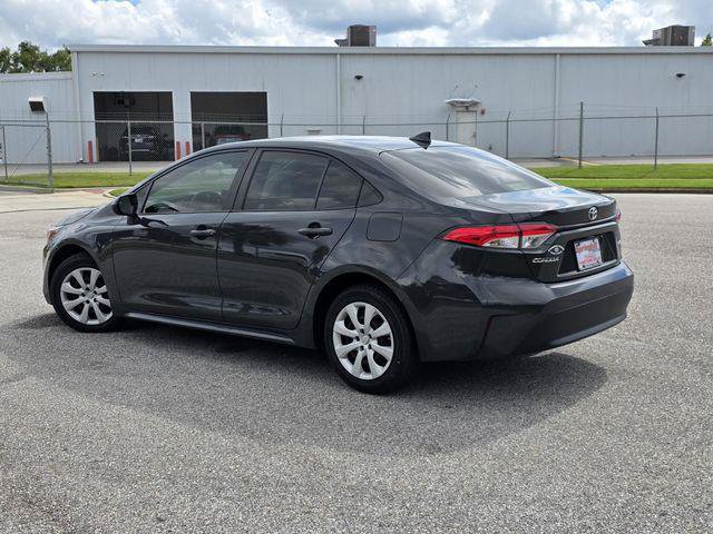 Certified 2023 Toyota Corolla LE FWD image 4