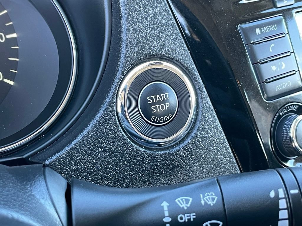 Certified 2021 Nissan Rogue Sport SV AWD/4WD image 17