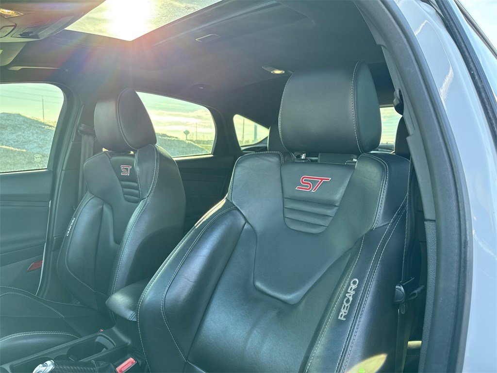 Used 2018 Ford Focus ST w/ Equipment Group 402A image 23