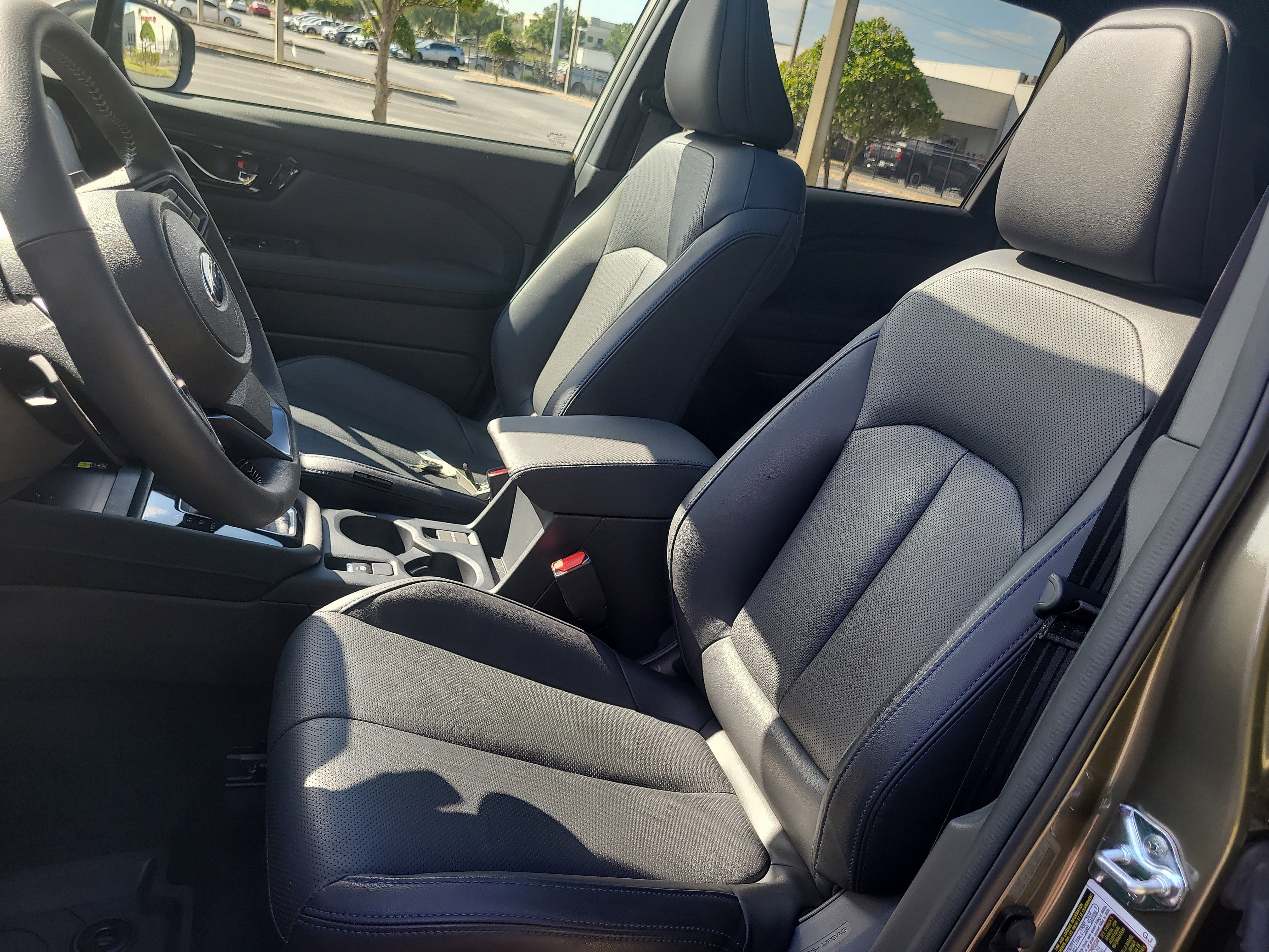 Used 2025 Subaru Forester Limited w/ Popular Package #2 image 21