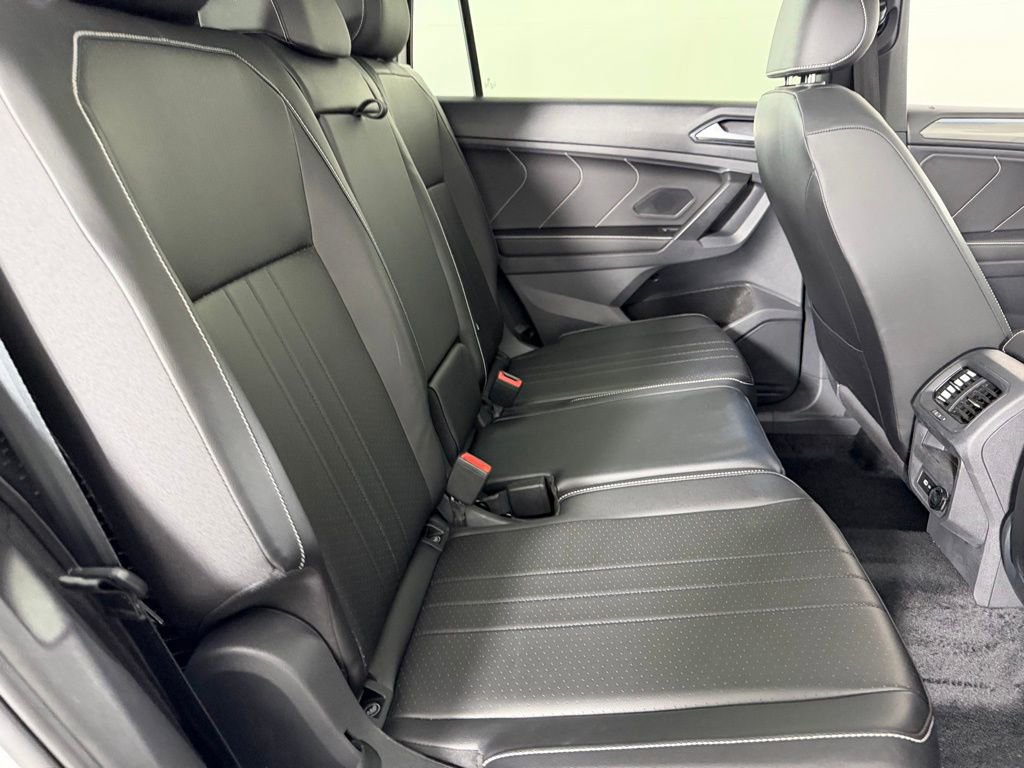 Used 2024 Volkswagen Tiguan SE R-Line FWD image 30