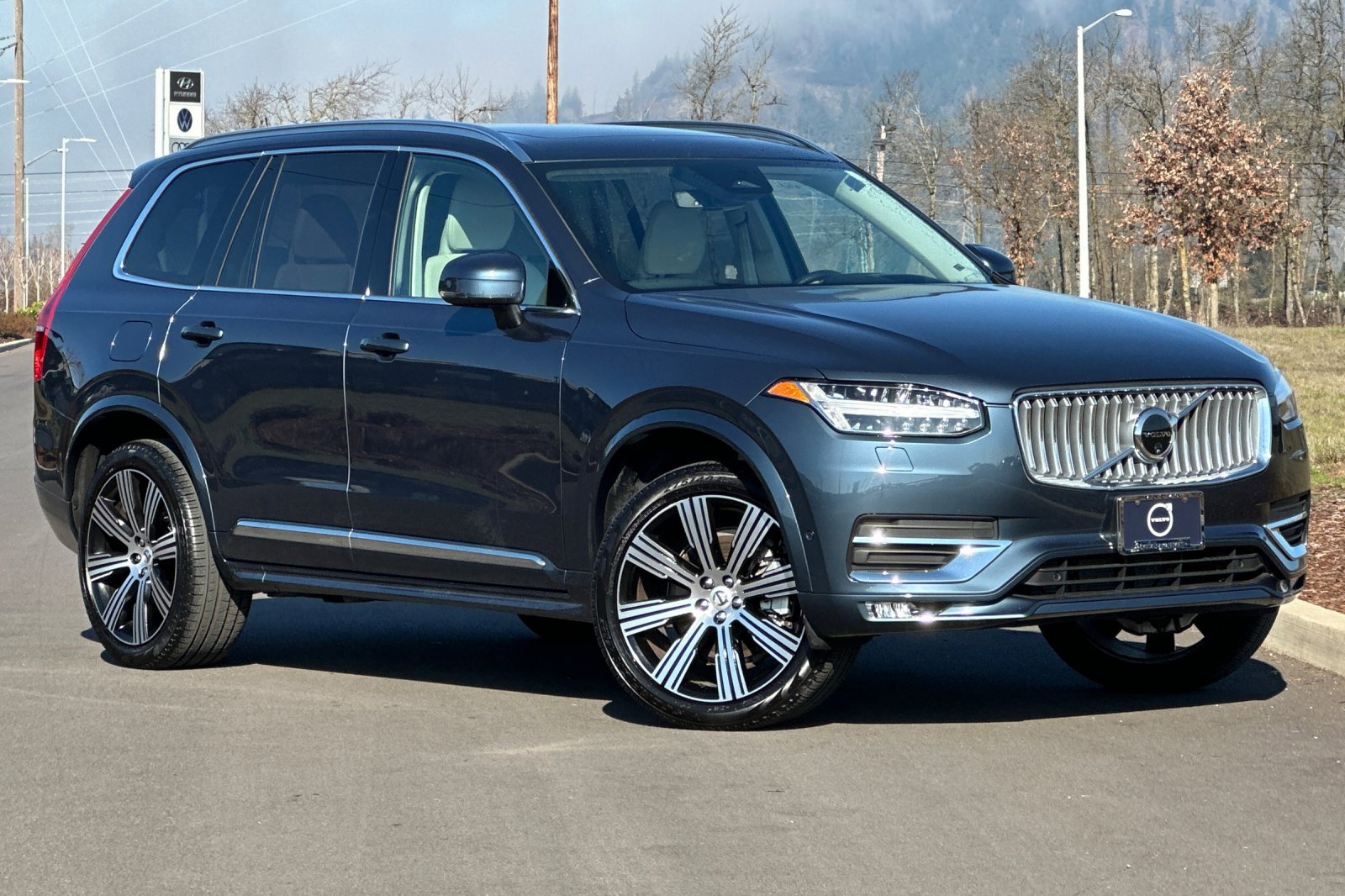 Used 2025 Volvo XC90 B6 Ultra