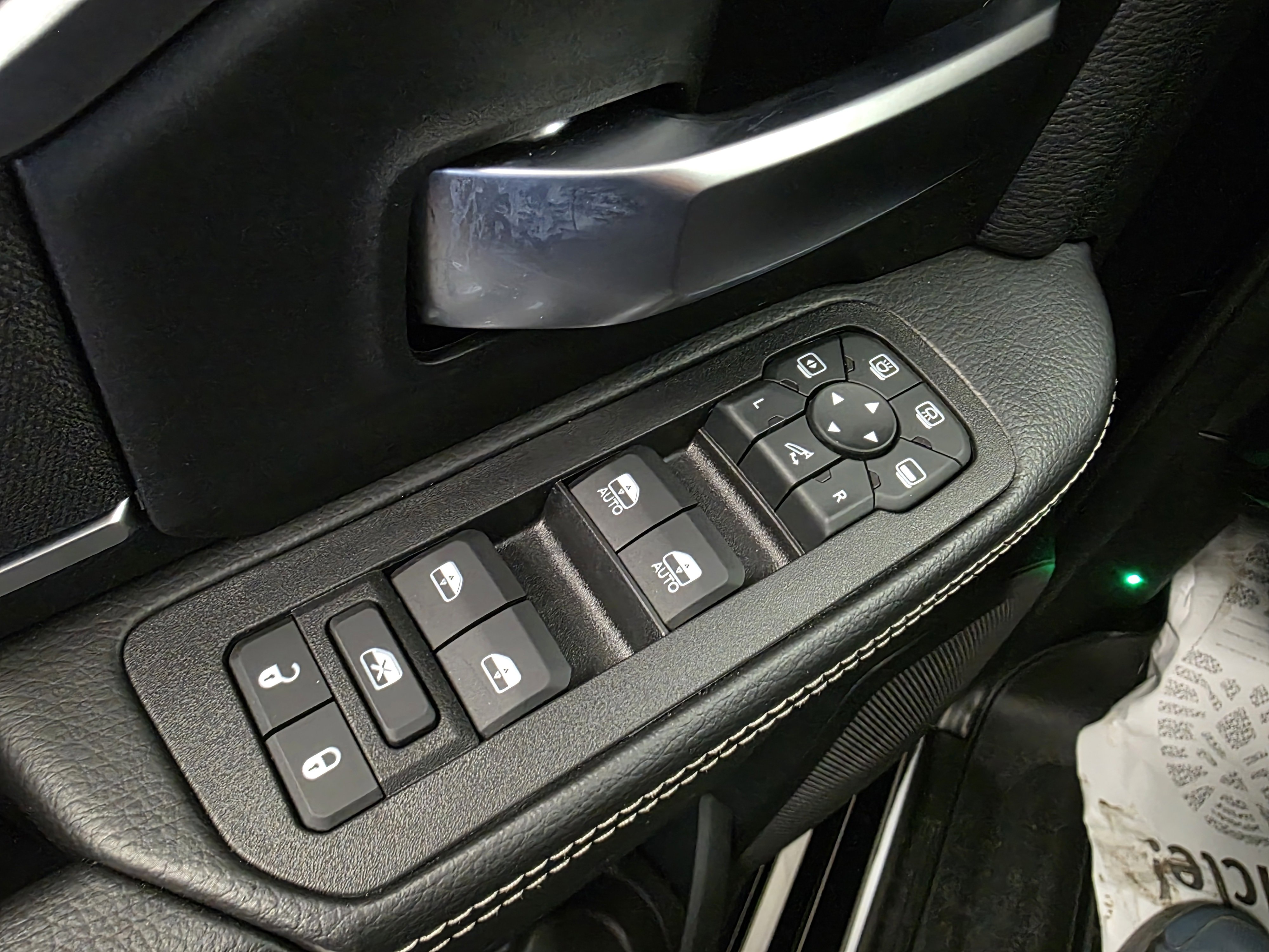 New 2026 RAM 2500 Big Horn AWD/4WD image 16