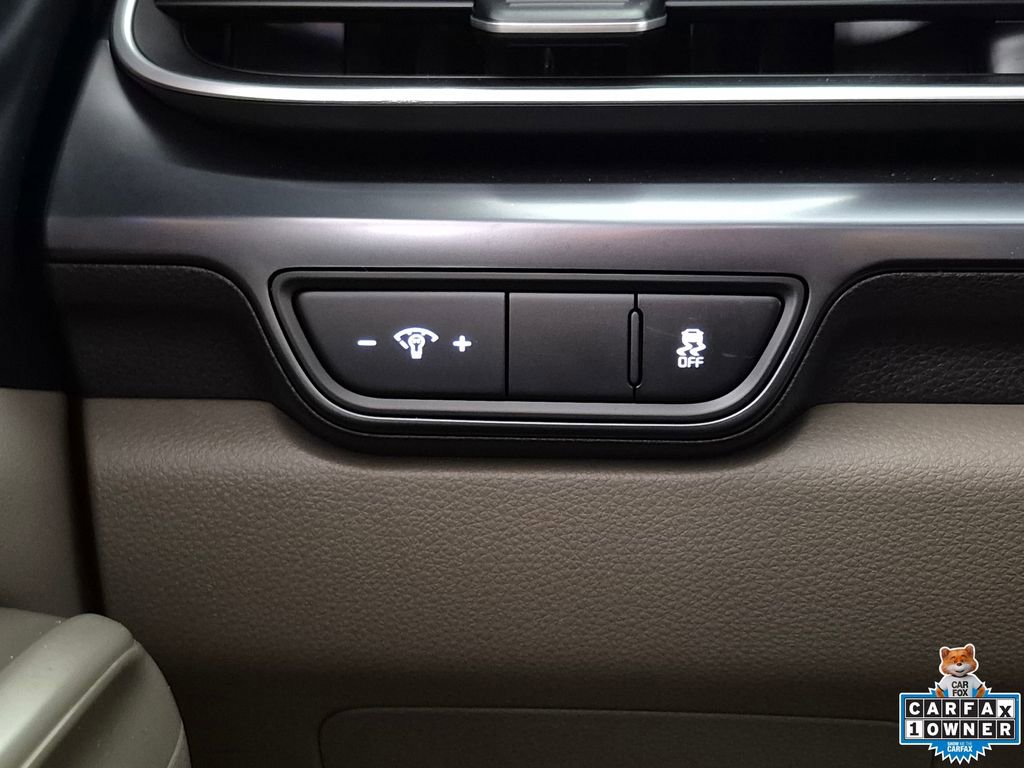 Used 2025 Kia Carnival FWD image 16