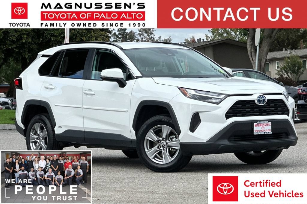Certified 2024 Toyota RAV4 LE AWD/4WD image 1
