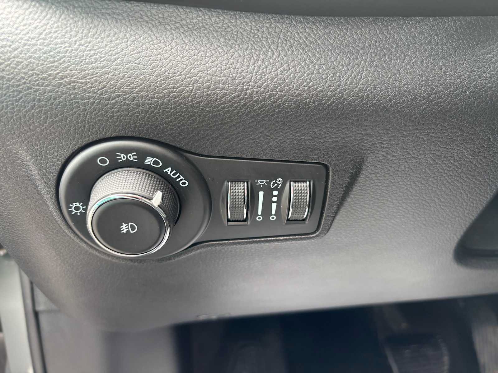 Used 2023 Jeep Compass Limited AWD/4WD image 20