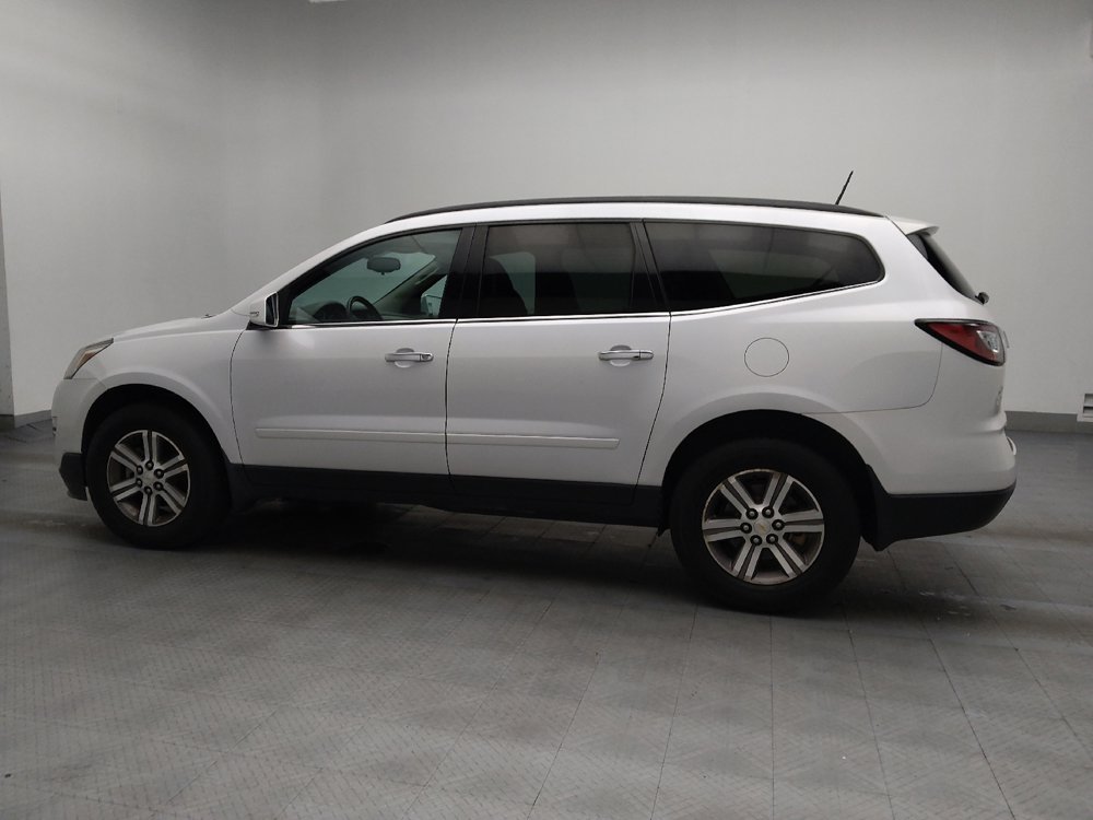 Used 2017 Chevrolet Traverse LT image 3