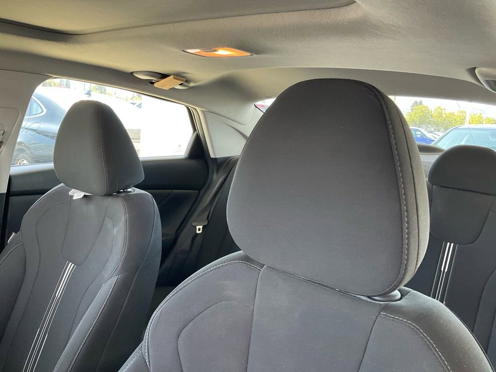 Used 2022 Hyundai Elantra SEL w/ Convenience + Premium Package image 15