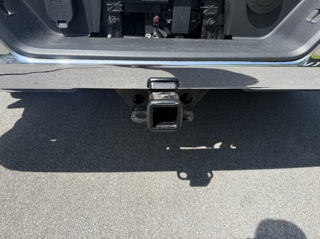 Used 2019 Chevrolet Silverado 1500 LTZ w/ LTZ Plus Package AWD/4WD image 37