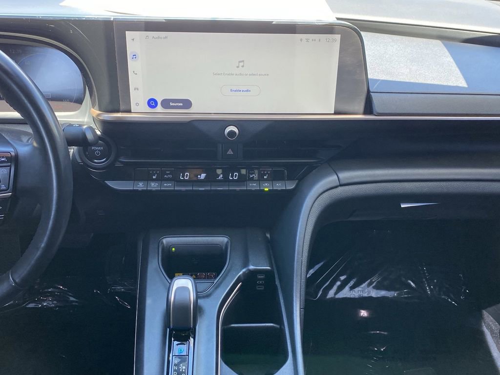 Certified 2023 Toyota Crown XLE image 29