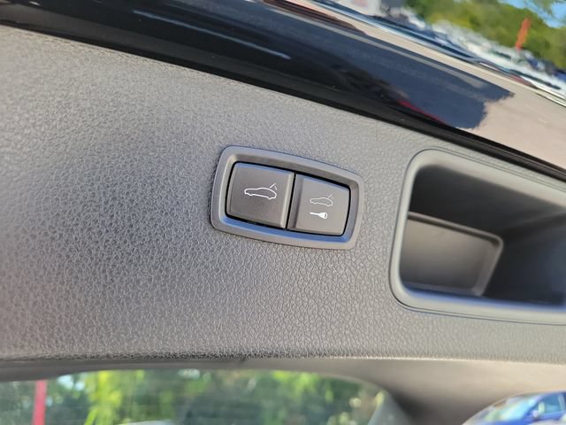 Used 2023 Porsche Macan S AWD/4WD image 10