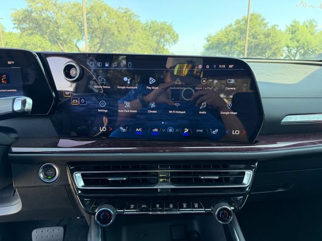 Used 2024 Chevrolet Traverse Z71 w/ Enhanced Driving Package AWD/4WD image 15