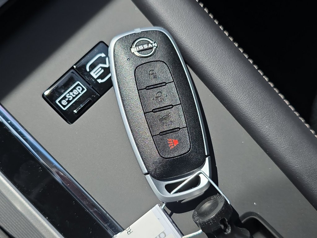 New 2026 Nissan Rogue SL AWD/4WD image 36
