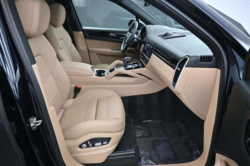 Certified 2021 Porsche Cayenne S AWD/4WD image 29