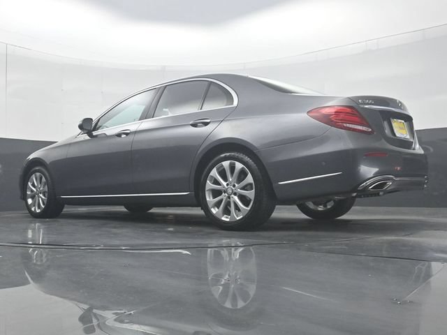 Used 2017 Mercedes-Benz E 300 4MATIC w/ Premium 1 Package image 31