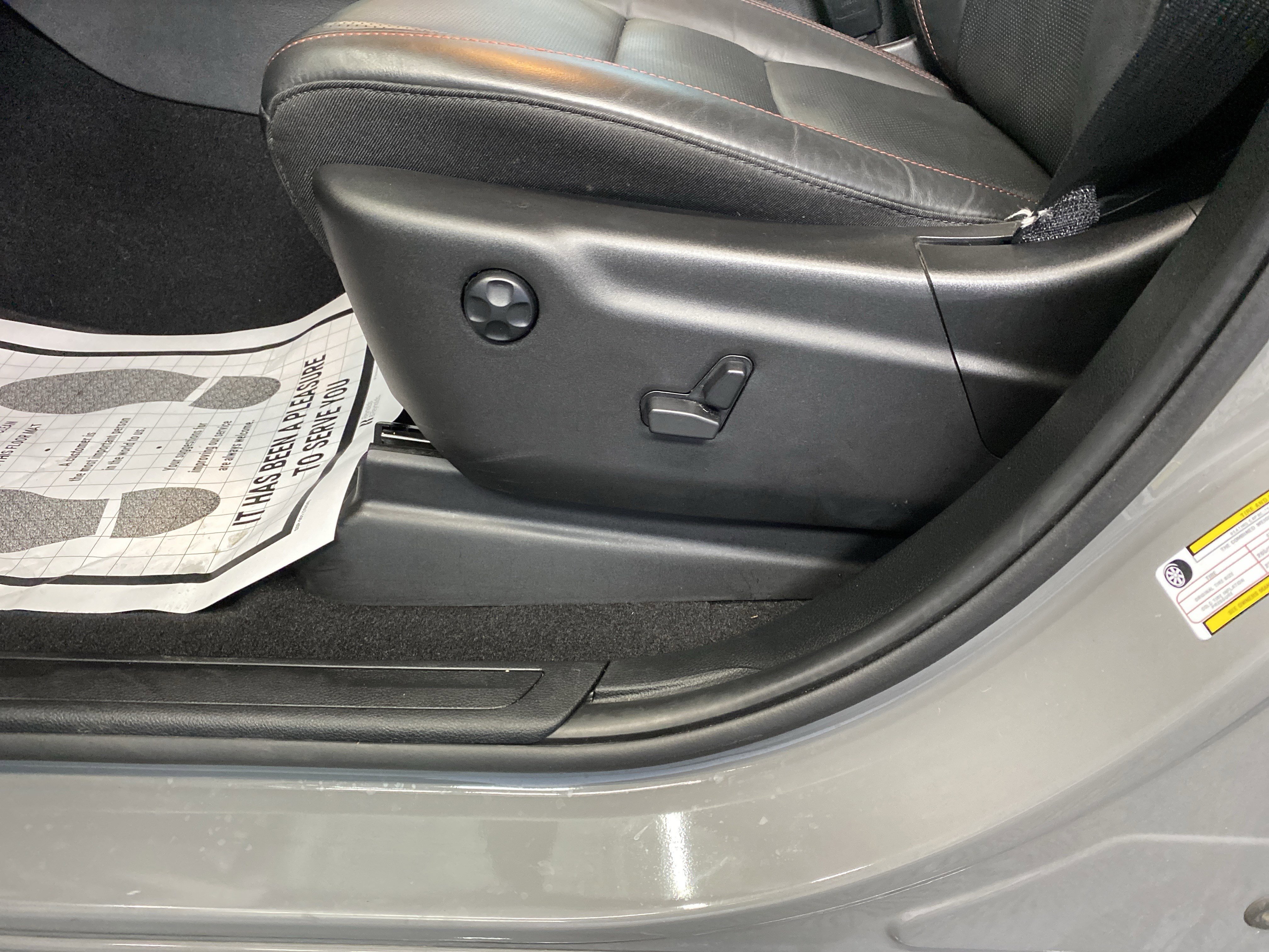 Certified 2024 Dodge Durango GT image 13