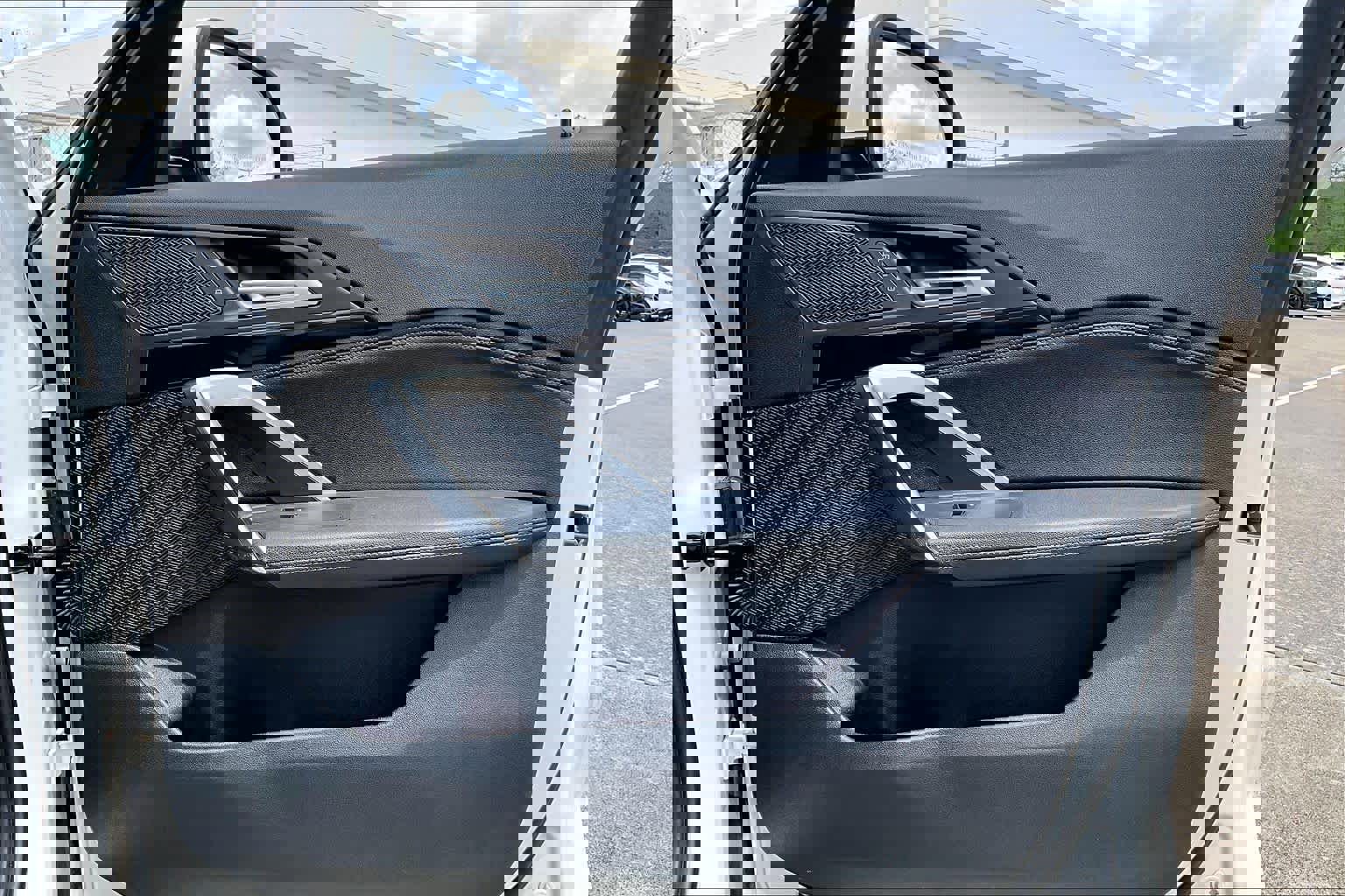 Used 2023 BMW X1 xDrive28i image 21