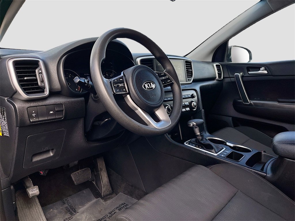 Used 2022 Kia Sportage LX image 9