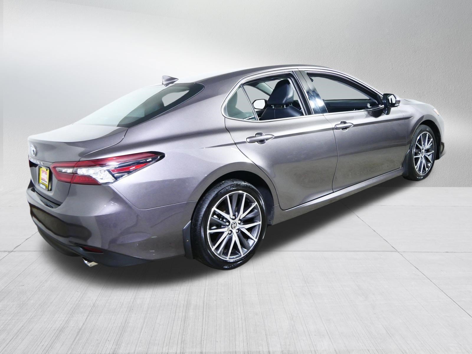 Used 2023 Toyota Camry XLE w/ Protection Package (Q2) (TMS) FWD image 7