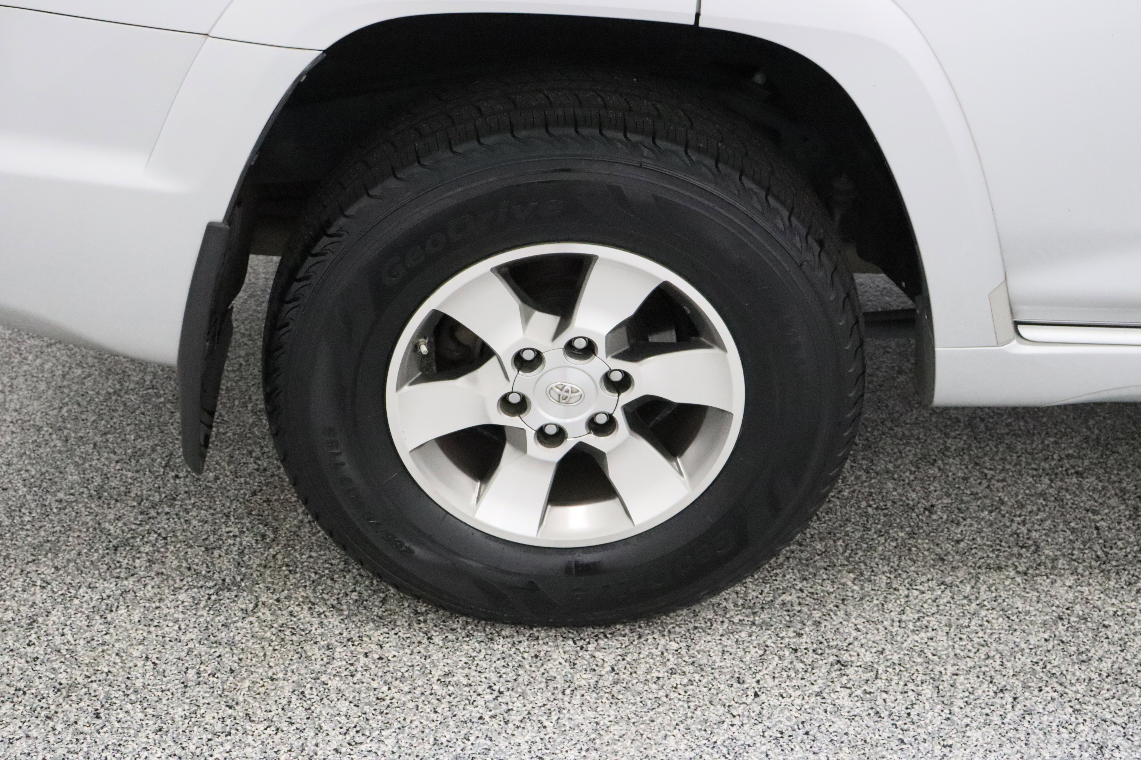 Used 2013 Toyota 4Runner SR5 image 6