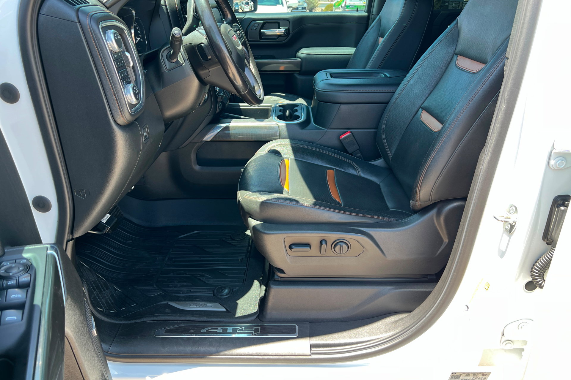 Used 2020 GMC Sierra 3500 AT4 w/ AT4 Premium Package AWD/4WD image 19