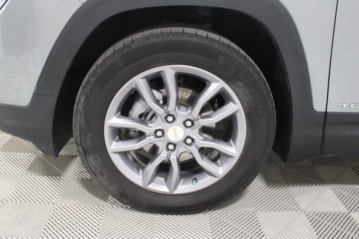 Used 2024 GMC Terrain SLT w/ Tech Package AWD/4WD image 40