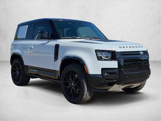 Used 2023 Land Rover Defender 90 V8 AWD/4WD video 3