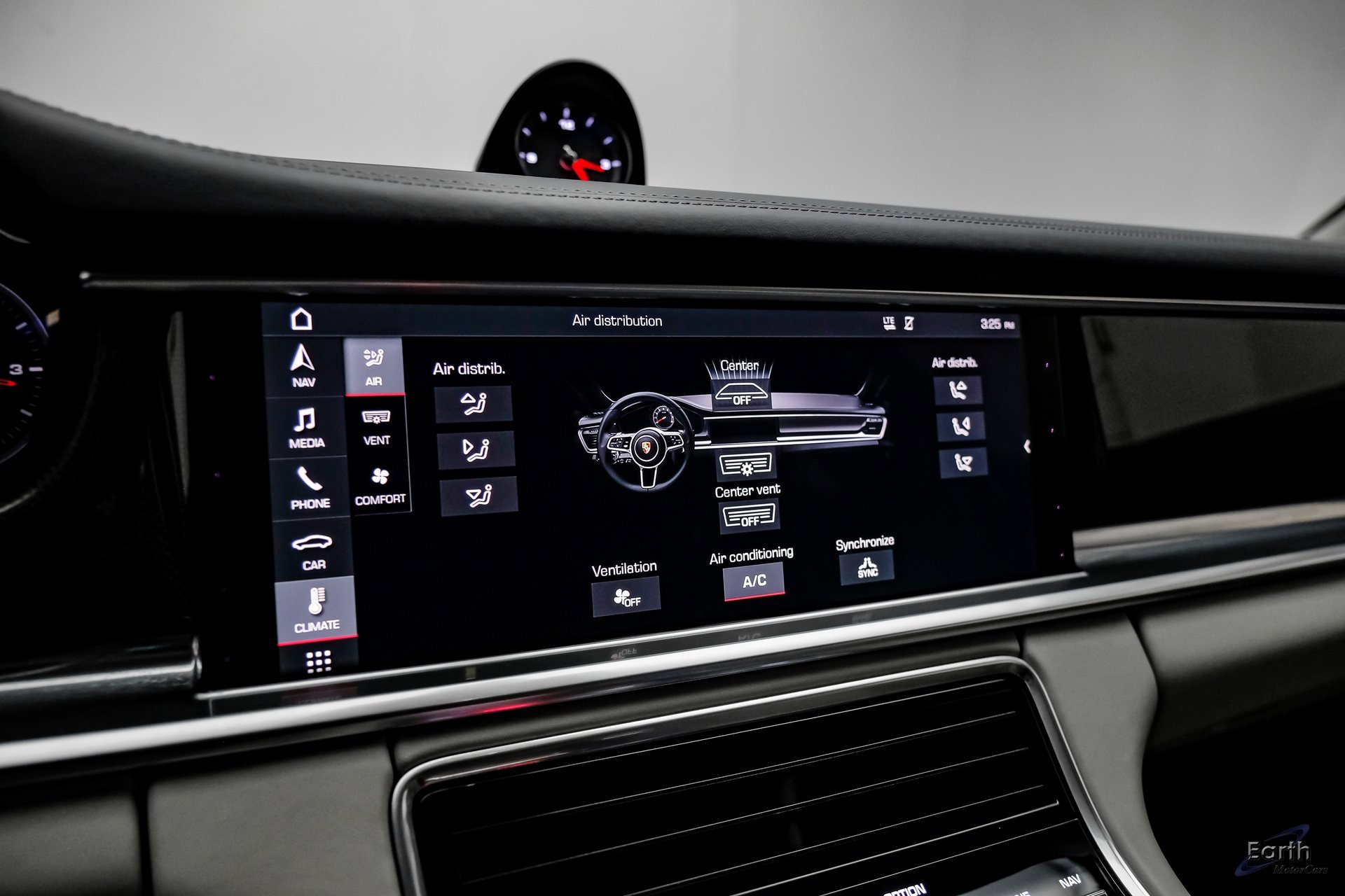 Used 2018 Porsche Panamera Turbo Sport Turismo image 68