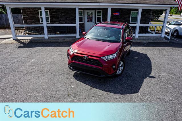 Used 2019 Toyota RAV4 XLE w/ Convenience Package FWD image 3