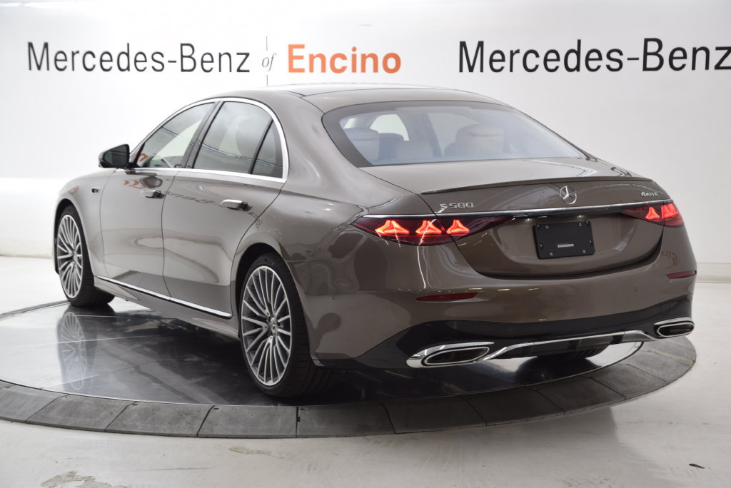 New 2027 Mercedes-Benz S 580 4MATIC Sedan image 4