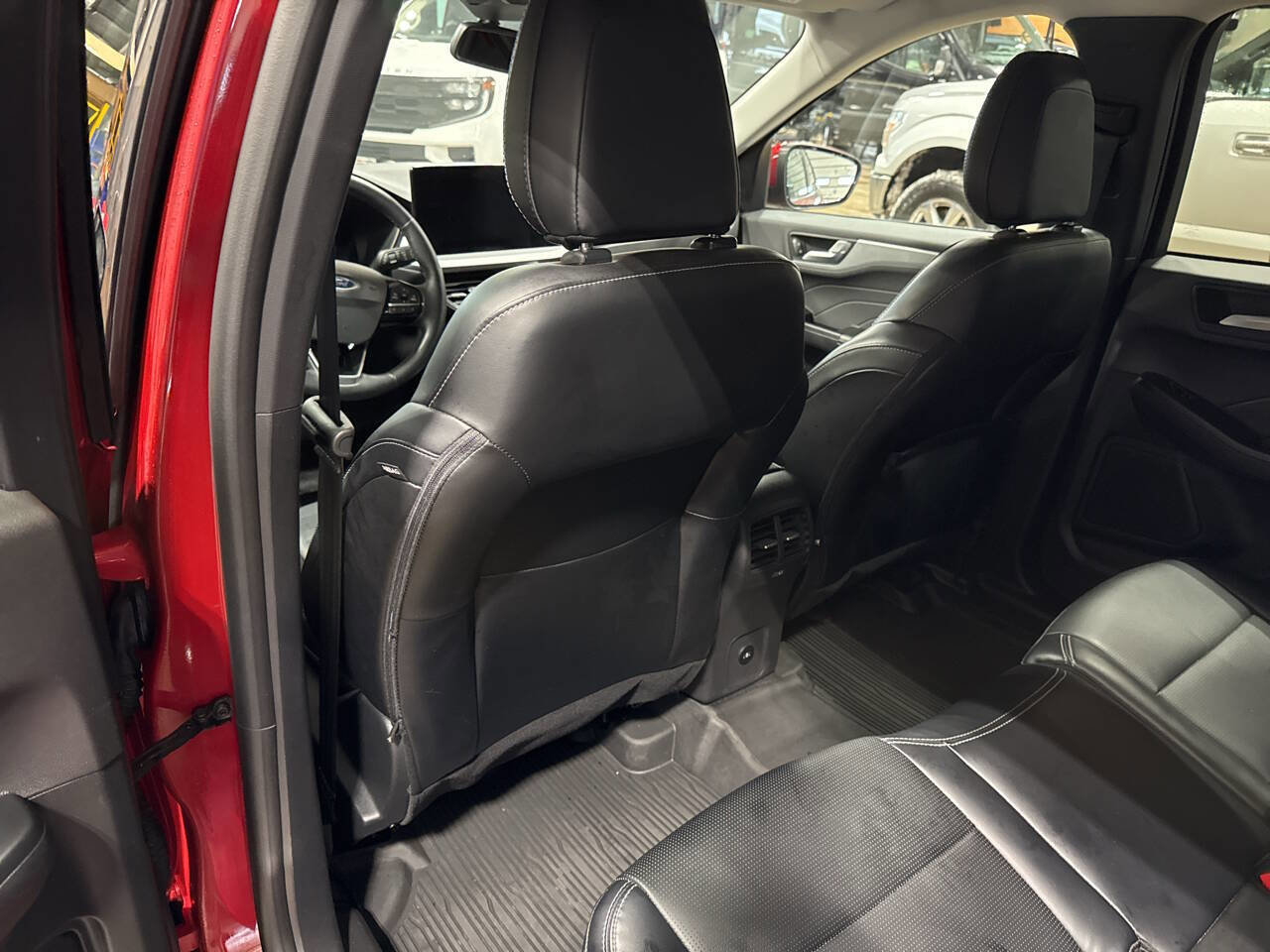 Certified 2024 Ford Escape Platinum image 25