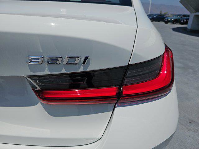 Used 2024 BMW 330i Sedan w/ Convenience Package image 35