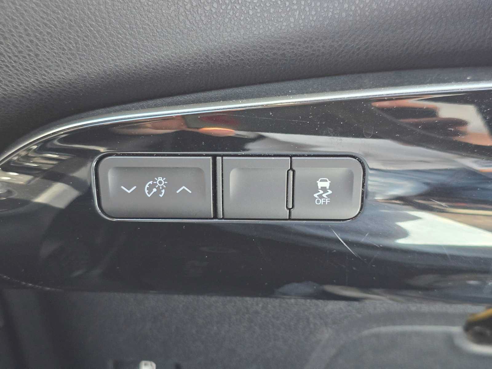 Used 2016 Toyota Prius Two FWD image 32