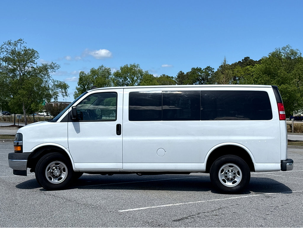 Used 2019 Chevrolet Express 3500 LT w/ LT Preferred Equipment Group image 16