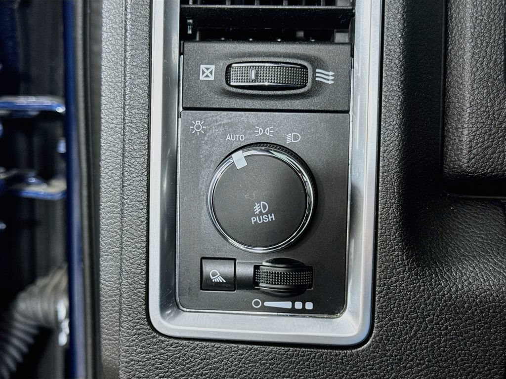 Used 2021 RAM 1500 Warlock AWD/4WD image 18