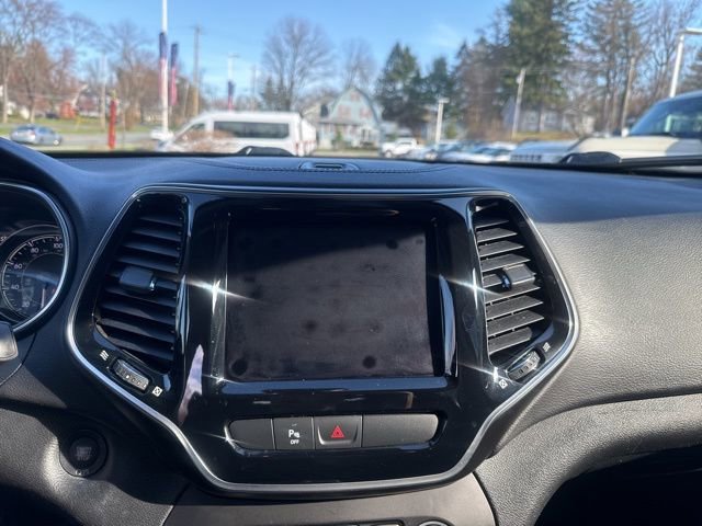 Used 2019 Jeep Cherokee Limited image 29