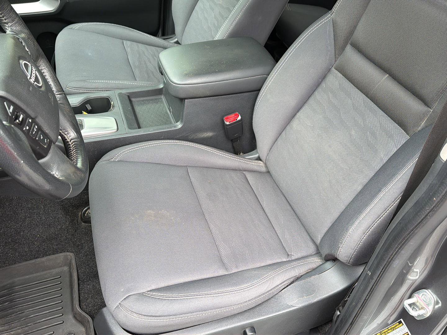 Used 2022 Nissan Frontier SV AWD/4WD image 29
