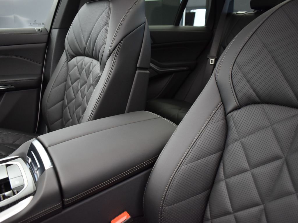 New 2026 BMW X5 sDrive40i w/ M Sport Package image 14