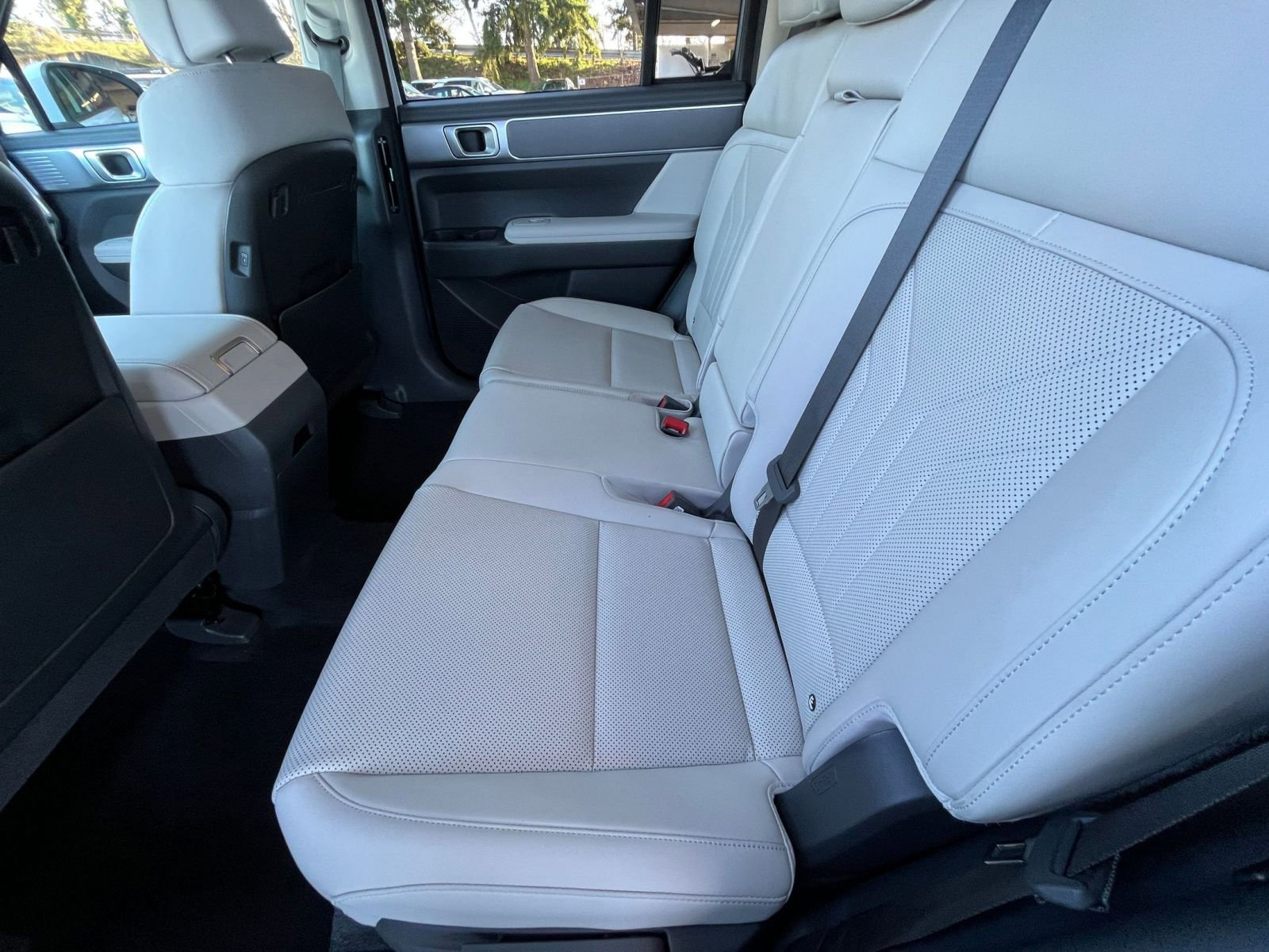 Used 2025 Hyundai Santa Fe SEL image 28